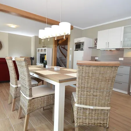 Haus Moenchgut - Haushaelfte 2 