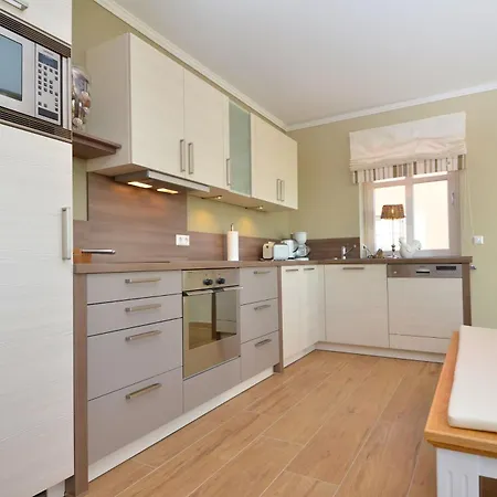 Haus Moenchgut - Haushaelfte 2 