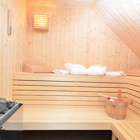 Haus Moenchgut - Haushaelfte 2 